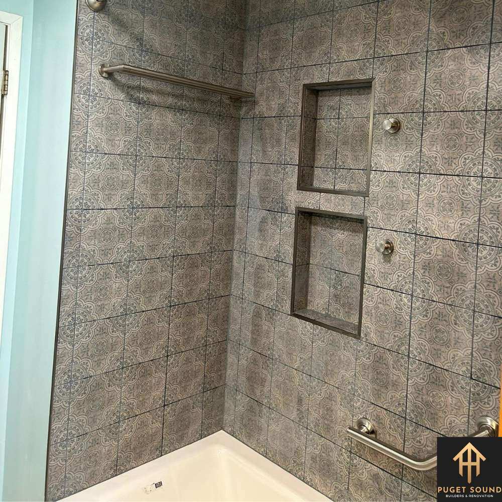 PugetSoundBNR Choosing the Perfect Shower Niche for Your Bathroom Renovation